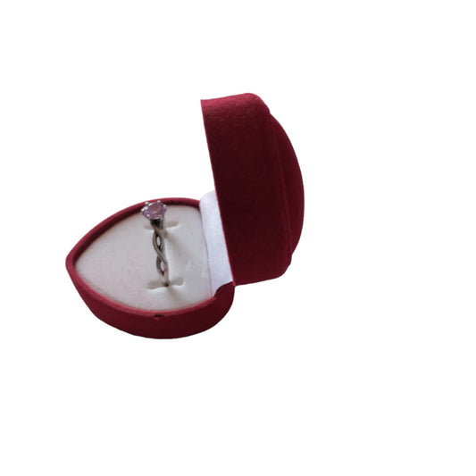 Caja De Anillo Joyas Terciopelo Rojo Fondo Blanco Venzhop