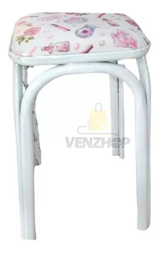 Piso Taburete De 4 Patas Con Figuras De Cosméticos