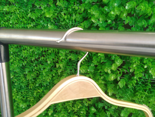 Colgador De Ropa Poleras Madera Bambú Con Antideslizante