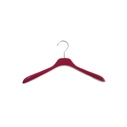 Colgadores Rojos de Plástico Para Poleras